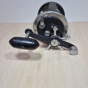 Penn Leveline No. 320 Saltwater Fishing Reel Made in USA Black Chrome‎
